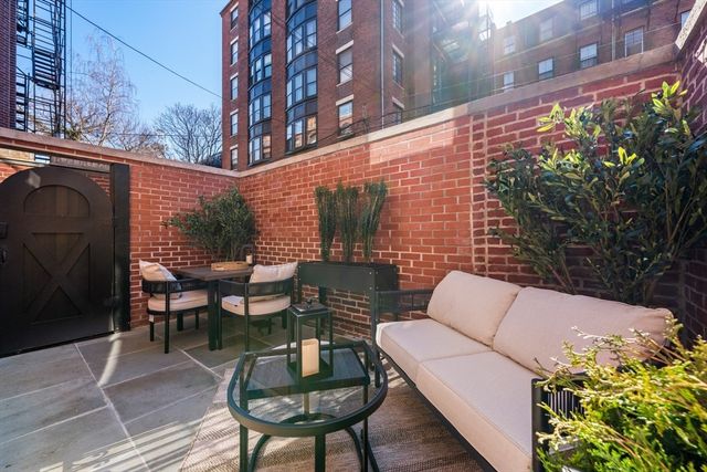 392 Marlborough St 1, Boston, MA 02115