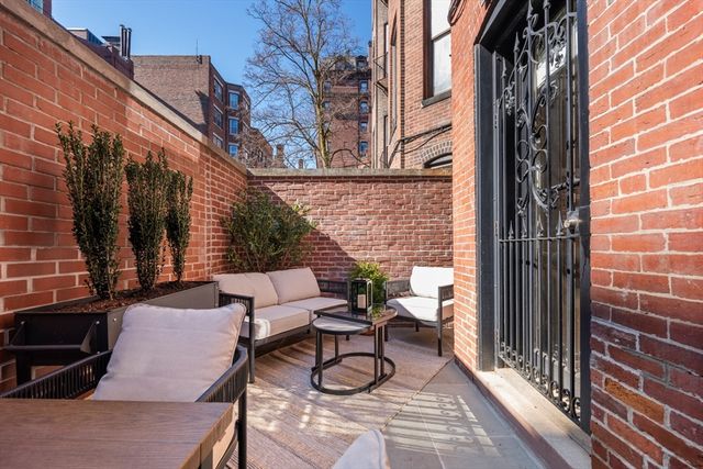 392 Marlborough St 1, Boston, MA 02115