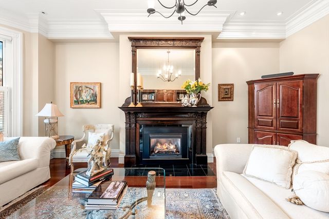 392 Marlborough St 1, Boston, MA 02115