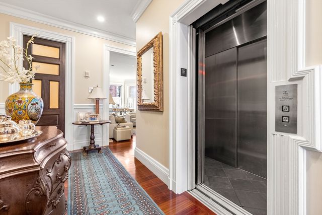 392 Marlborough St 1, Boston, MA 02115