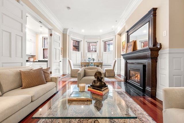 392 Marlborough St 1, Boston, MA 02115