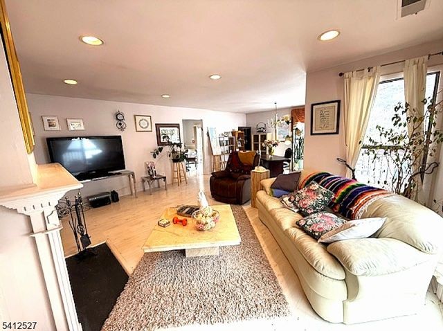 37 Giggleswick Way 37, Edison Twp., NJ 08820