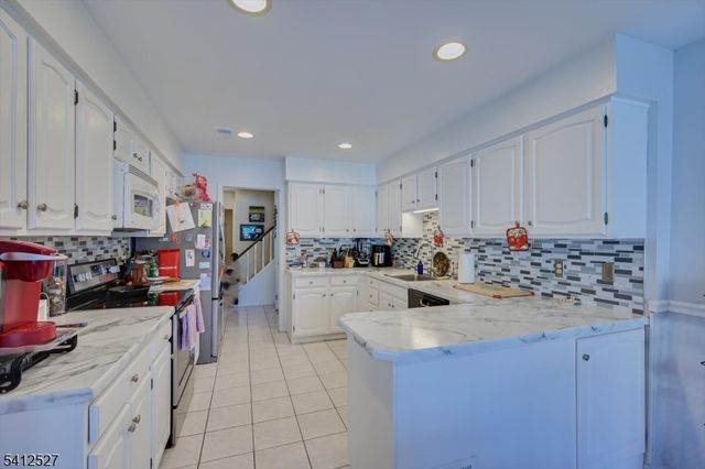 37 Giggleswick Way 37, Edison Twp., NJ 08820