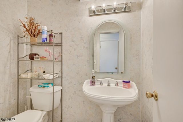 37 Giggleswick Way 37, Edison Twp., NJ 08820