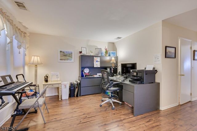 37 Giggleswick Way 37, Edison Twp., NJ 08820