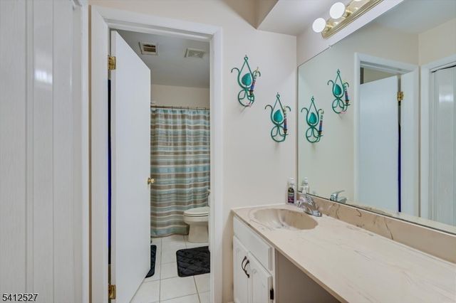 37 Giggleswick Way 37, Edison Twp., NJ 08820