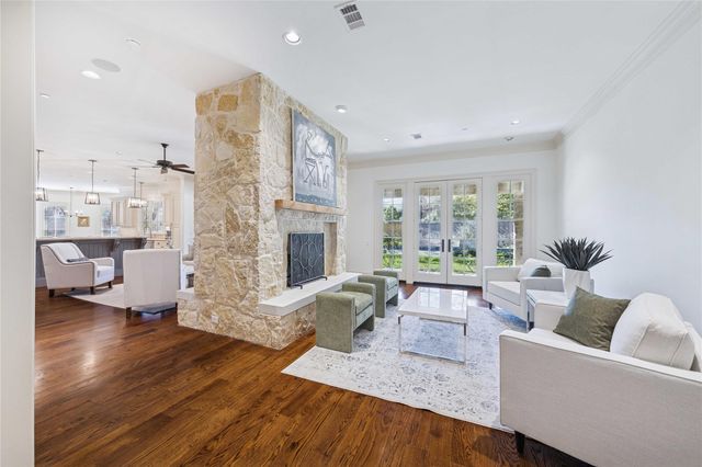 7 Leisure Lane, Bunker Hill Village, TX 77024