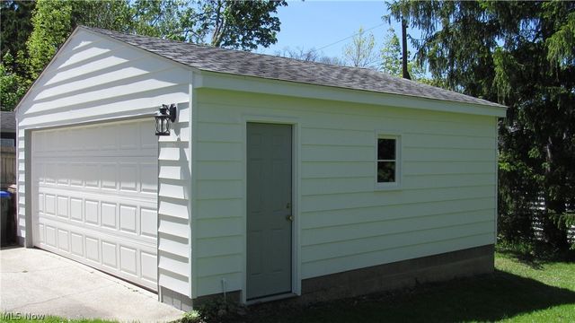 2346 26th Street, Cuyahoga Falls, OH 44223