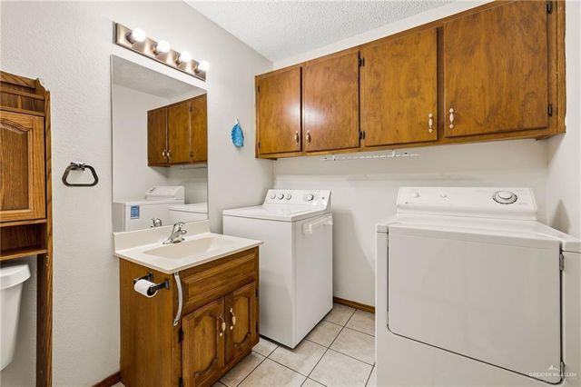 1915 Reagan Street, Mission, TX 78572