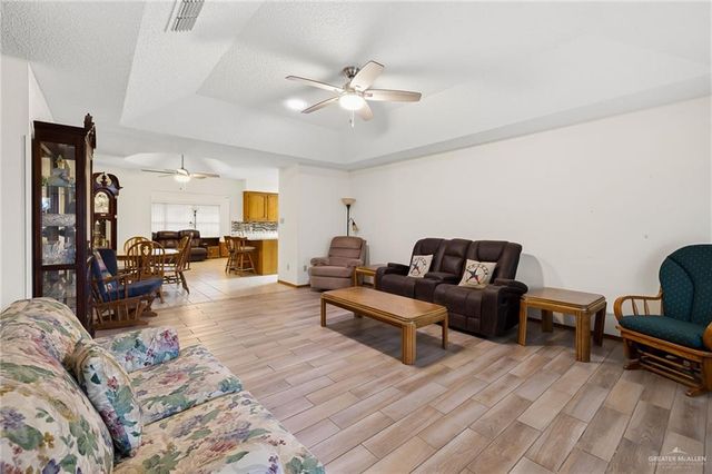 1915 Reagan Street, Mission, TX 78572