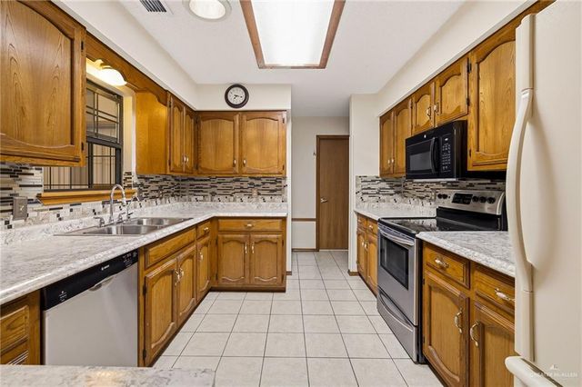 1915 Reagan Street, Mission, TX 78572