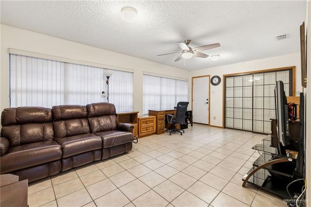 1915 Reagan Street, Mission, TX 78572