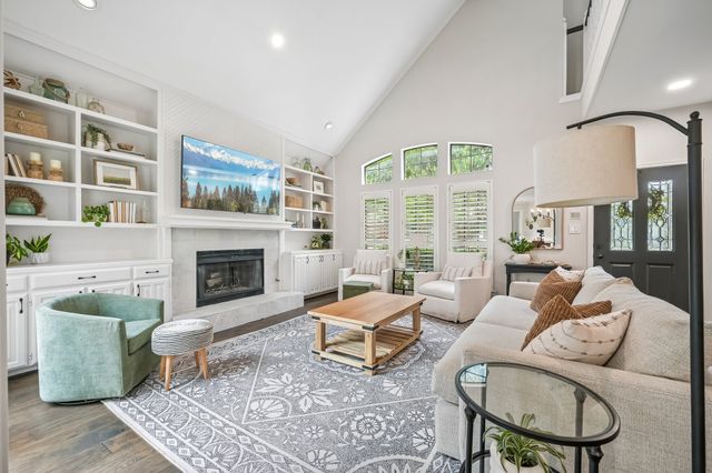 6031 Willow Wood Lane, Dallas, TX 75252