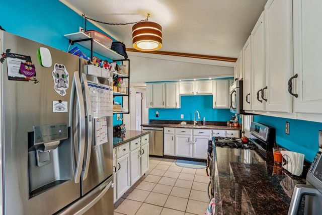 1526 Manor Drive, Janesville, WI 53548