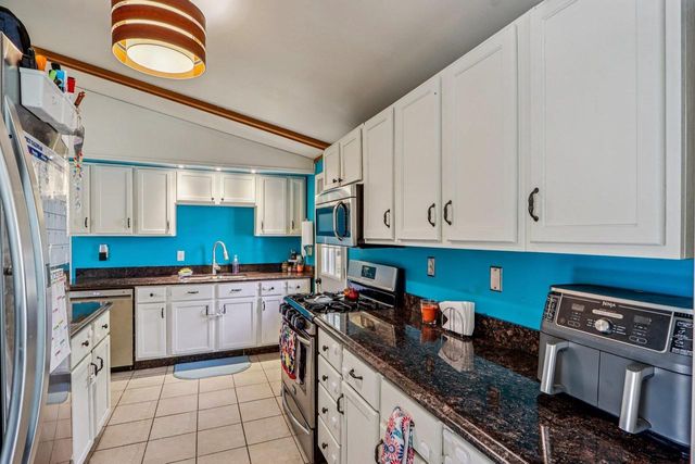 1526 Manor Drive, Janesville, WI 53548