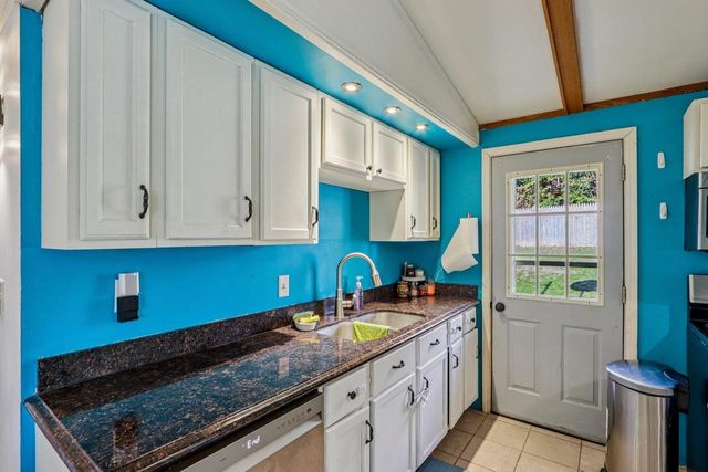 1526 Manor Drive, Janesville, WI 53548