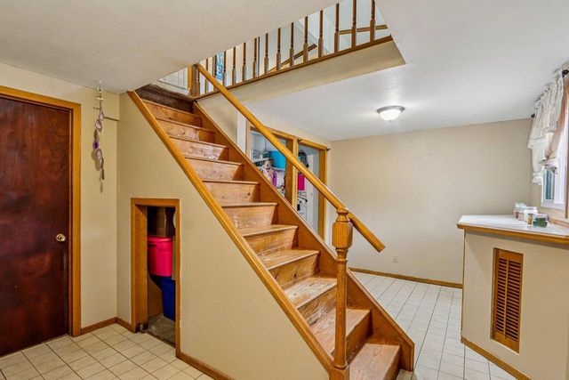 1526 Manor Drive, Janesville, WI 53548