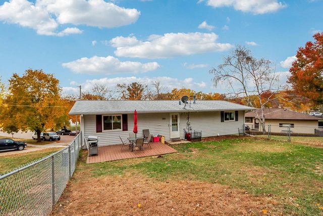 1526 Manor Drive, Janesville, WI 53548