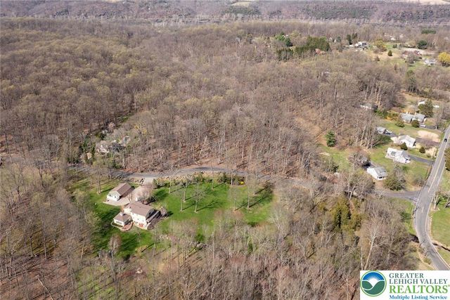 1722 Ringing Rocks Road, Bridgeton Twp, PA 18972