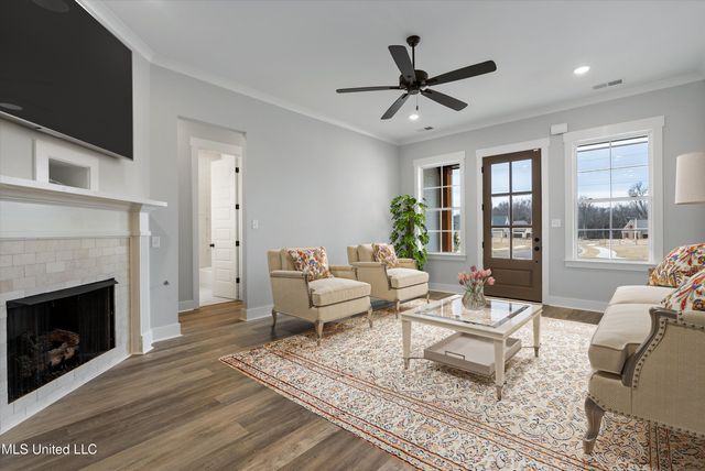 3505 Kreunen Street, Nesbit, MS 38651