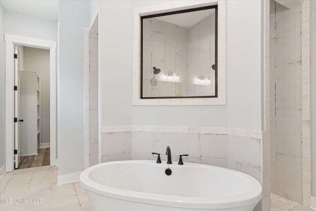 3505 Kreunen Street, Nesbit, MS 38651