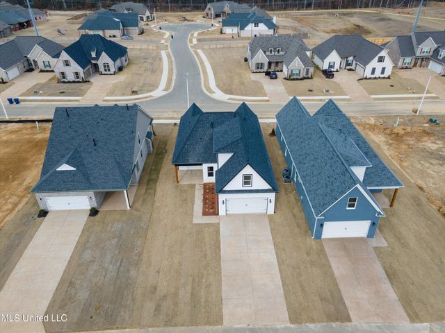 3505 Kreunen Street, Nesbit, MS 38651