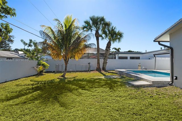 19335 Franjo Rd, Cutler Bay, FL 33157