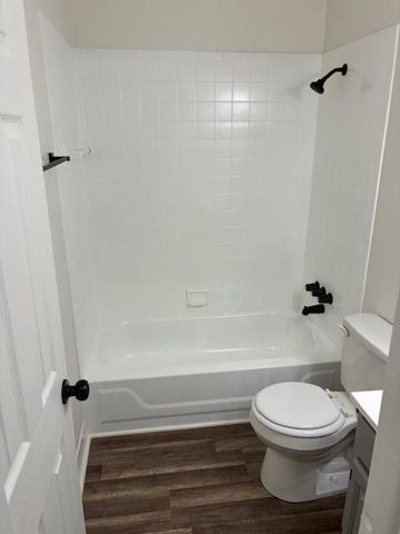 18104 E 17th Street N, Independence, MO 64058