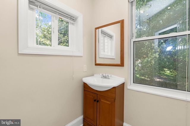 1905 DEERING AVE, Baltimore, MD 21230