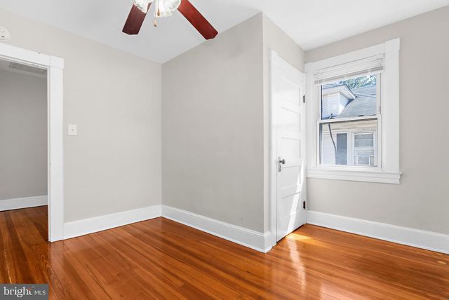 1905 DEERING AVE, Baltimore, MD 21230