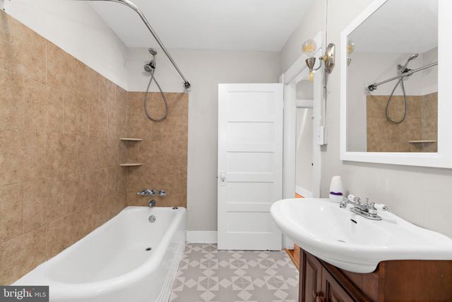 1905 DEERING AVE, Baltimore, MD 21230