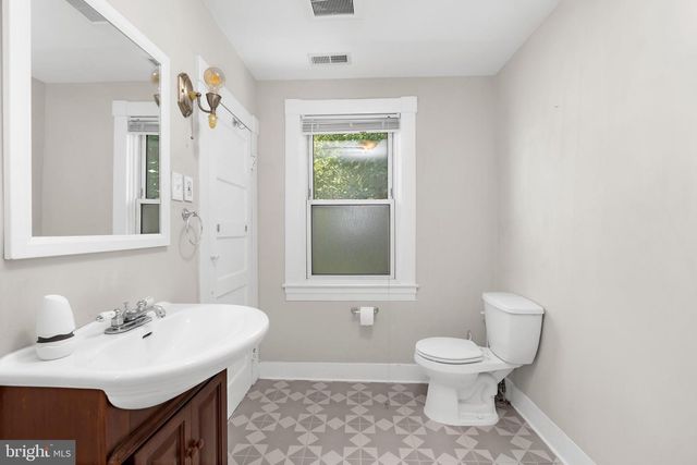1905 DEERING AVE, Baltimore, MD 21230