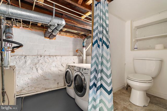 1905 DEERING AVE, Baltimore, MD 21230
