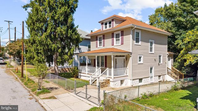 1905 DEERING AVE, Baltimore, MD 21230