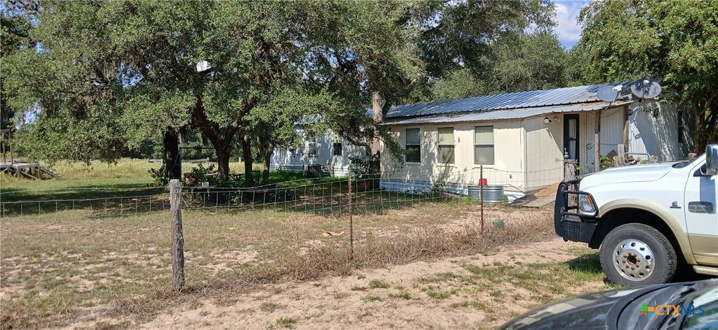 1510 County Road 122, Hallettsville, TX 77964