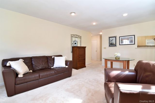 741 N Broadway 3D, Hastings-on-hudson, NY 10706