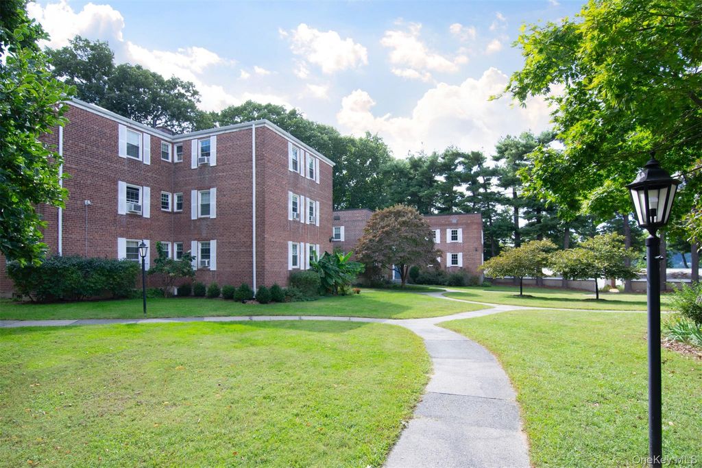 741 N Broadway 3D, Hastings-on-hudson, NY 10706