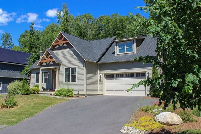 17 Stone Ridge Drive, Northampton, MA 01060