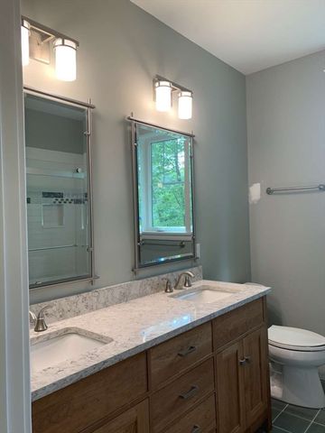17 Stone Ridge Drive, Northampton, MA 01060