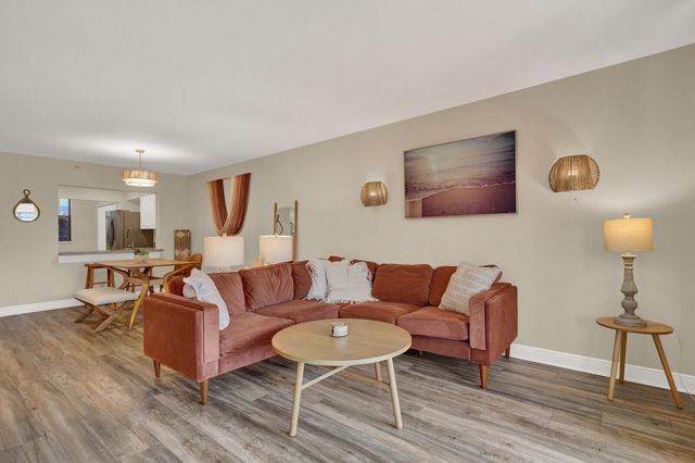 1850 Homewood Boulevard 108, Delray Beach, FL 33445