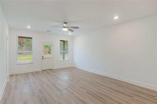 15372 Coaltown, Willis, TX 77378