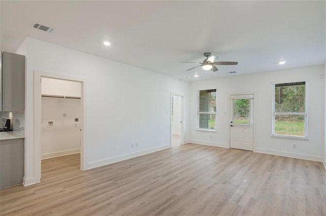 15372 Coaltown, Willis, TX 77378