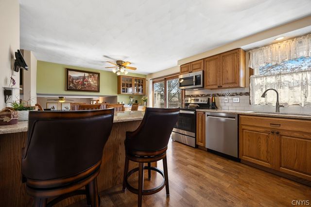 5538 Piazza Lane, Clay, NY 13041