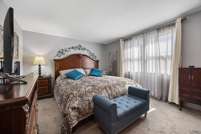 5538 Piazza Lane, Clay, NY 13041