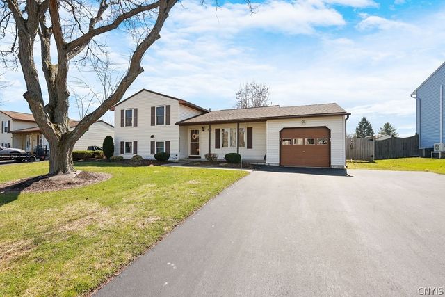 5538 Piazza Lane, Clay, NY 13041