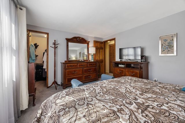 5538 Piazza Lane, Clay, NY 13041