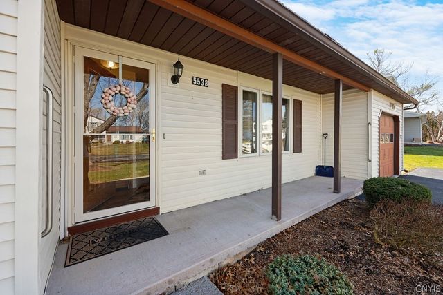 5538 Piazza Lane, Clay, NY 13041