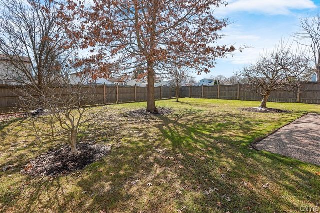 5538 Piazza Lane, Clay, NY 13041