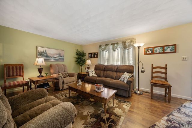 5538 Piazza Lane, Clay, NY 13041