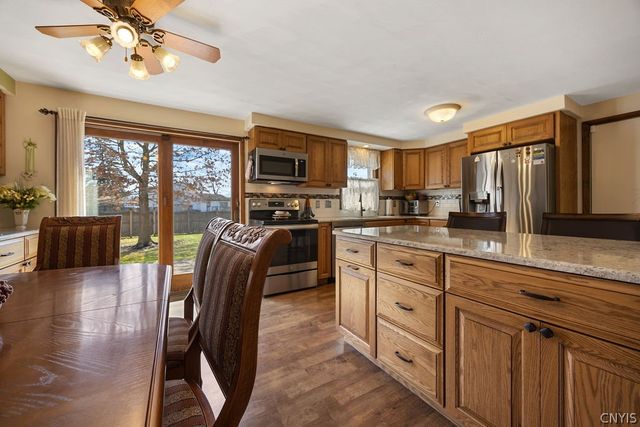 5538 Piazza Lane, Clay, NY 13041